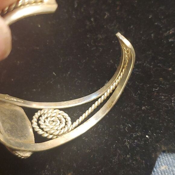 Vintage Alpaca Mexico Silver & Faux Turquoise Chip Inlay oval Cuff Bracelet - Picture 5 of 6